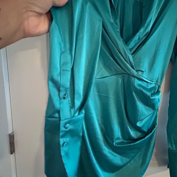 STEVE MADDEN • Green/Teal Satin Shirt Wrap Short Dress • Small • - Picture 4 of 8
